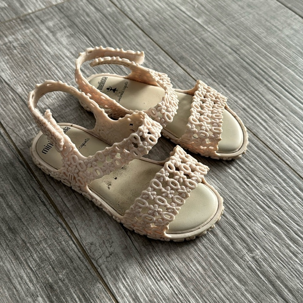 Mini Melissa size 10